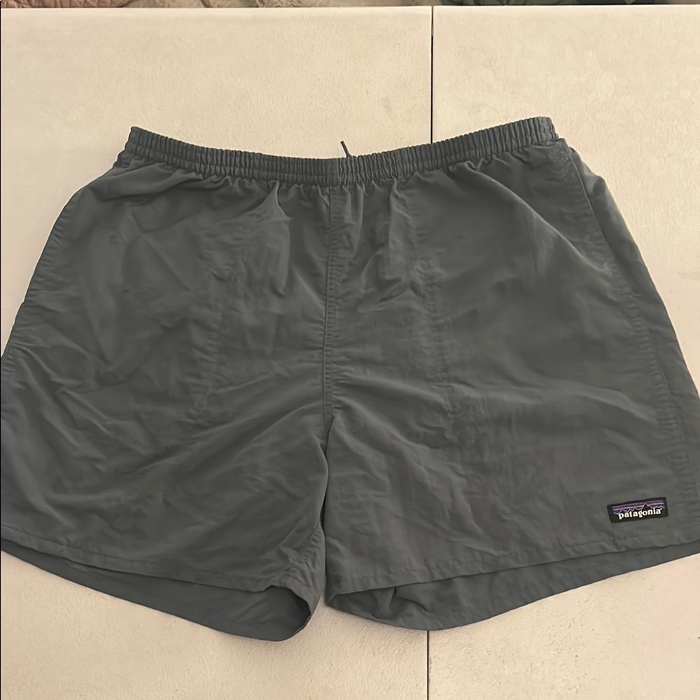 Patagonia 5” Baggies - L